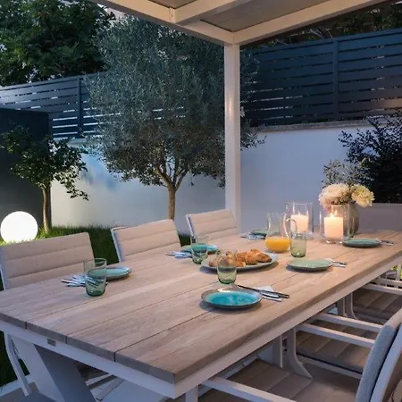 Bonelli Villa Pjescana Uvala