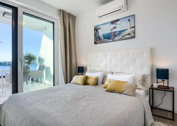 Bonelli Villa Pjescana Uvala