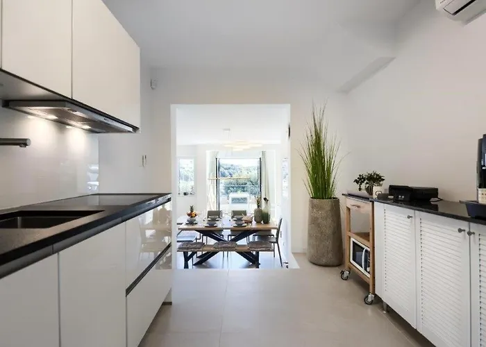 Bonelli Villa Pjescana Uvala